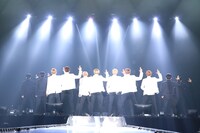 「2016 BTS LIVE ＜花様年華 on stage : epilogue＞ ～Japan Edition～」東京公演の様子。（提供：ポニーキャニオン）