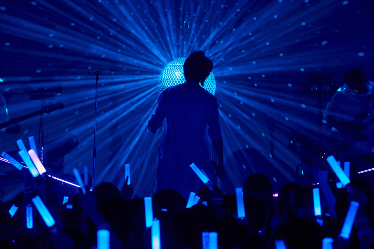 「summer tour 2016 -ビー玉の中の宇宙の旅-」最終公演の様子。 （撮影：新澤和久）