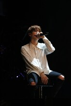 SUGA（提供：ポニーキャニオン）