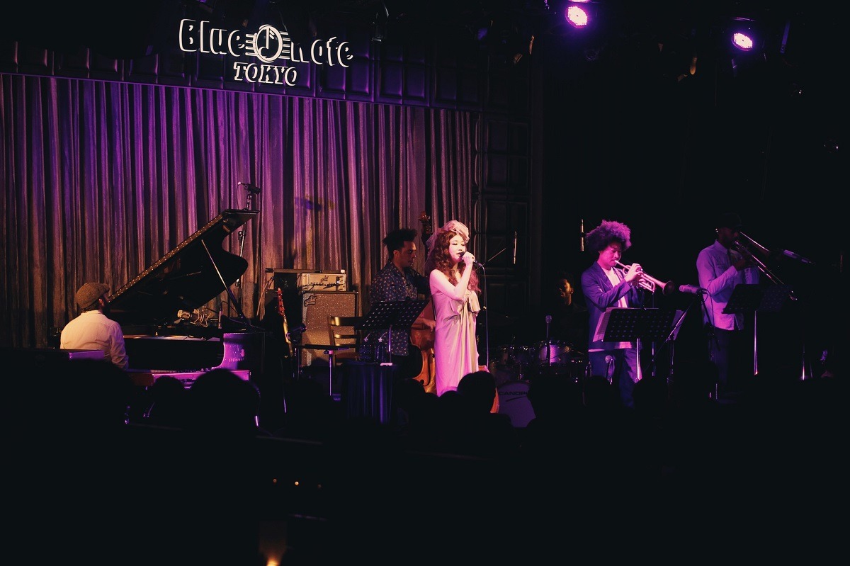 「JUJU JAZZ LIVE 2016 with TAKUYA KURODA QUINTET from NY」の様子。