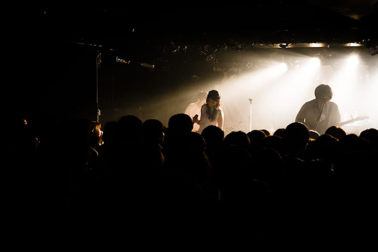 n-bunaがバンド編成で初ライブ「1人だと思ってたけど支えられてた 