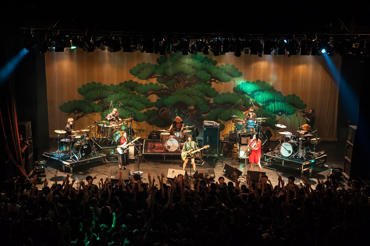 tricot初のライブDVD発売、自主企画にPOLYSICS & SOIL