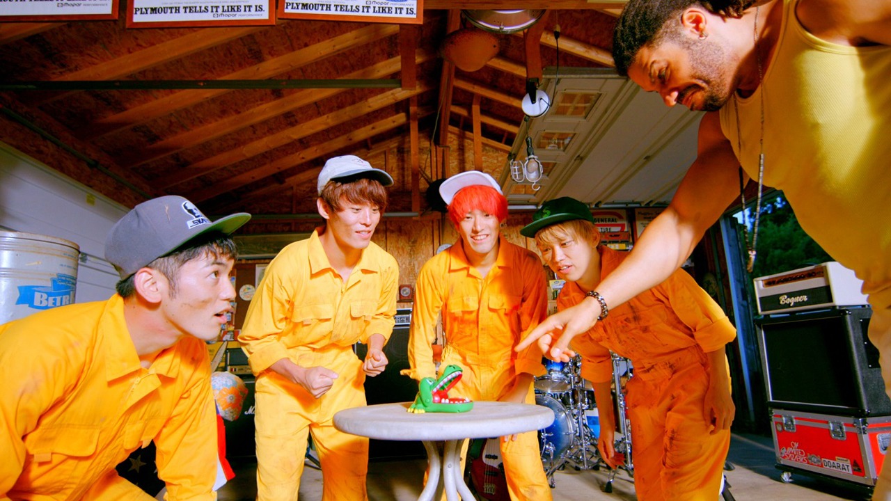 04 Limited Sazabys「Warp」MVのワンシーン。