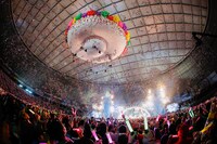 ももいろクローバーZの埼玉・西武プリンスドーム公演の様子。（Photo by HAJIME KAMIIISAKA+Z）