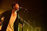 甲斐一斗(Vo / asobius)(撮影:河本悠貴)
