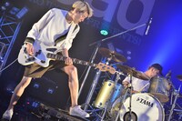 左から岡本伸明（B, Syn / lovefilm）、高橋昌志（Dr / lovefilm）。（撮影：高田梓）