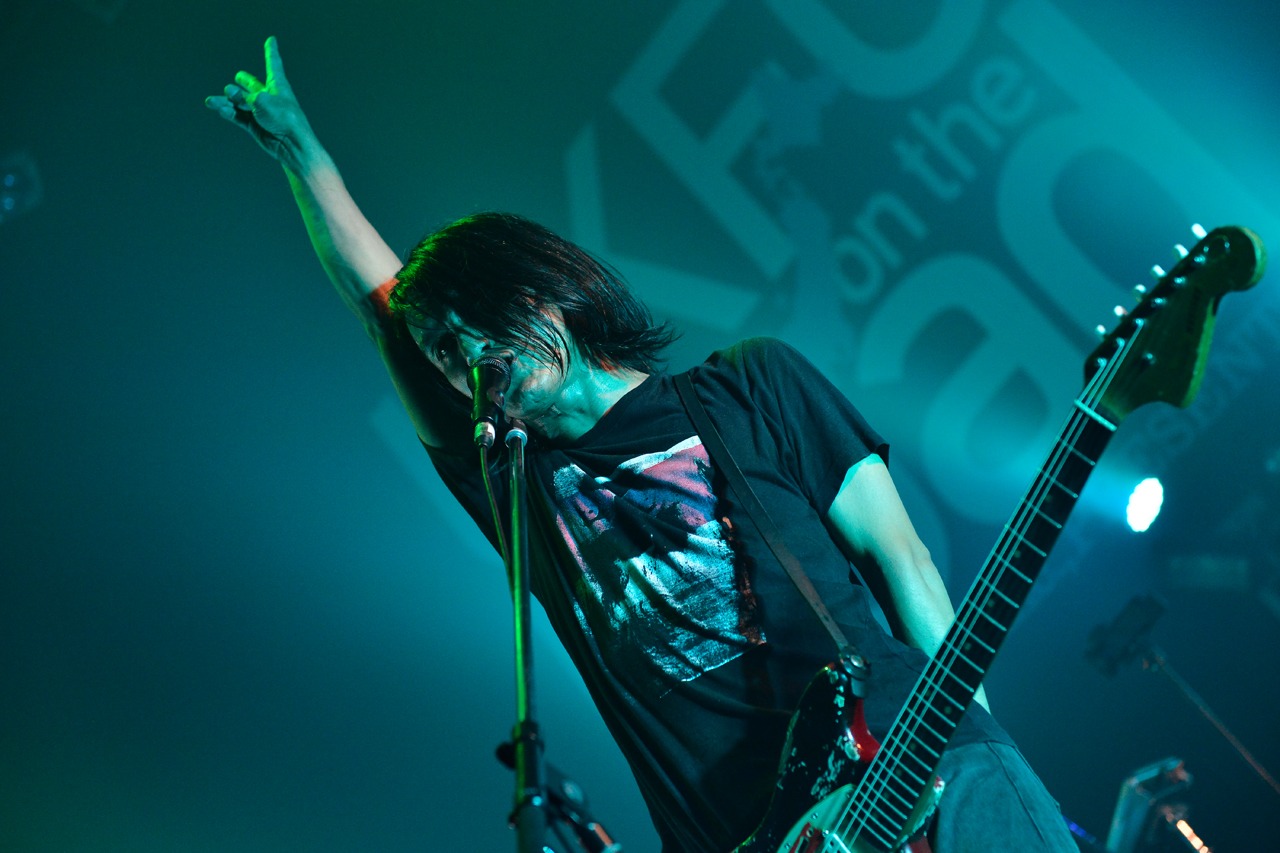 百々和宏（Vo, G / MO'SOME TONEBENDER）（撮影：高田梓）