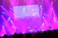 WHITE JAM （撮影：小坂茂雄）