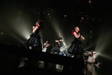 BABYMETAL「APOCRYPHA - THE WHITE MASS -」東京・Zepp Tokyo公演2日目の様子。（Photo by Taku Fujii）
