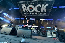 [Alexandros]（写真提供：rockin'on japan）
