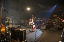 銀杏BOYZ 特別公演「東京の銀杏好きの集まり」の様子。（撮影：村井香）