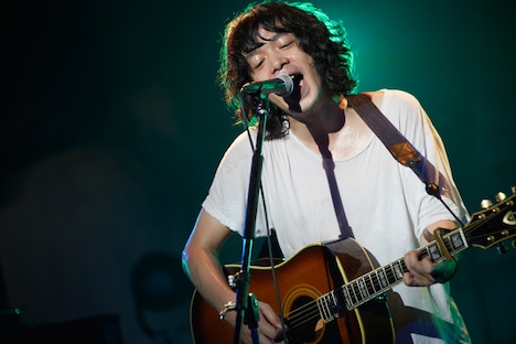 銀杏BOYZ 特別公演「東京の銀杏好きの集まり」の様子。（撮影：村井香）