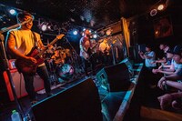 Joy Opposites（写真提供：アイビーレコード）