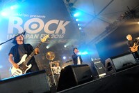 ROACH（写真提供：rockin'on japan）