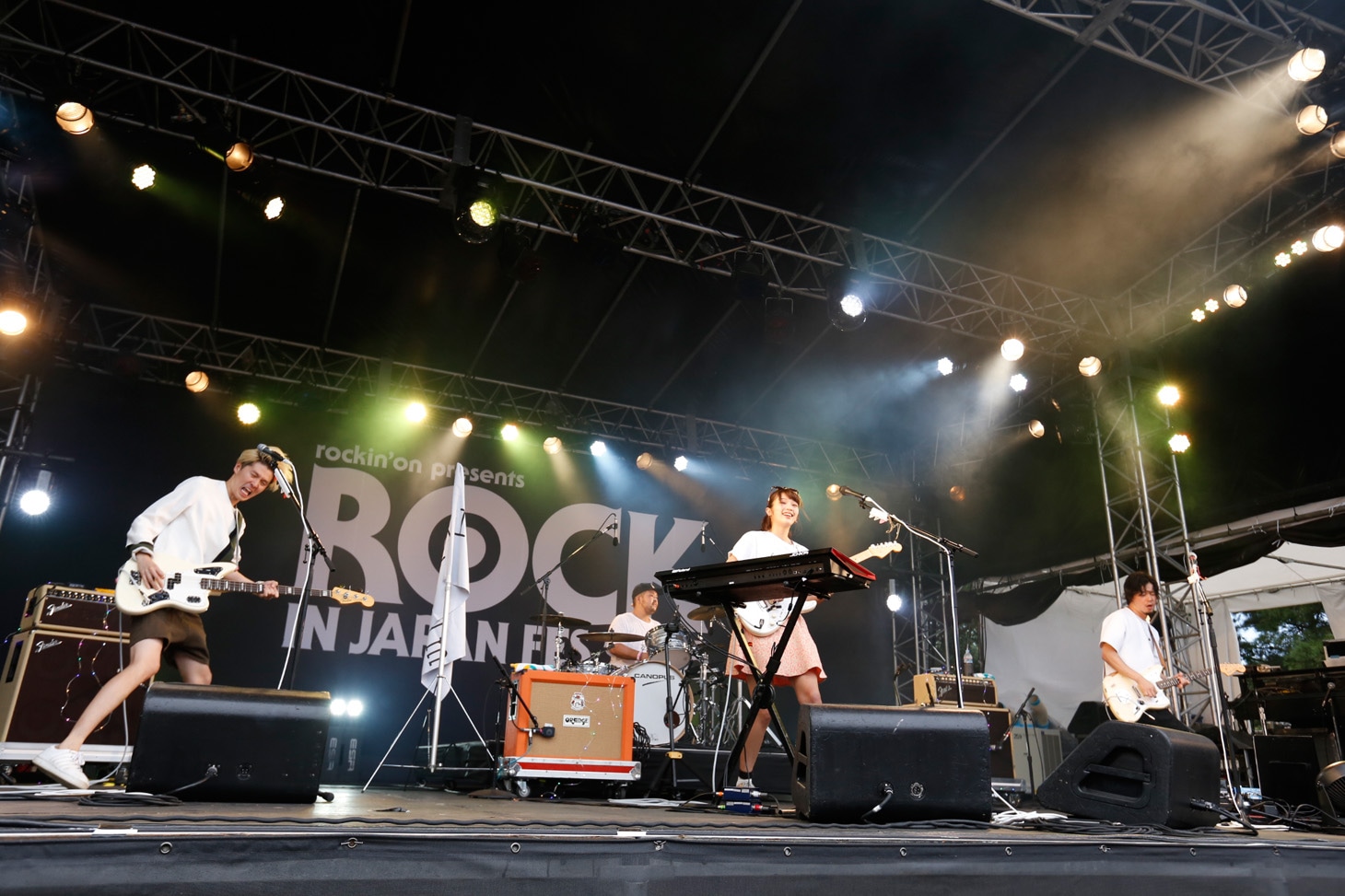 lovefilm（写真提供：rockin'on japan）