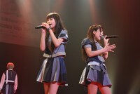 プティパ -petit pas!-によるライブの様子。