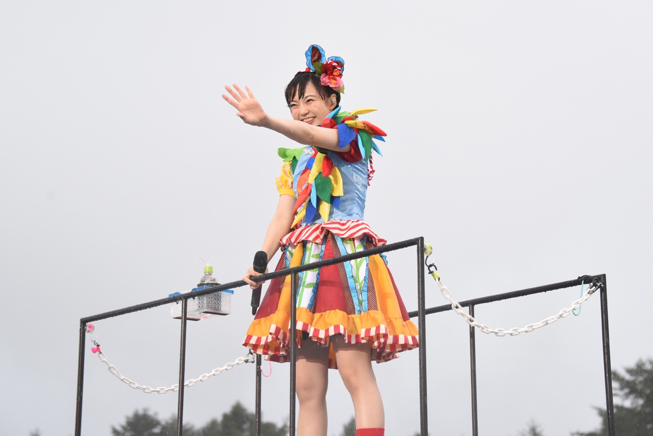 安本彩花