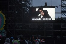 エビ中職員による会議の様子。