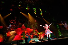 きゃりーぱみゅぱみゅ「KPP 5iVE YEARS MONSTER WORLD TOUR 2016 in Tokyo」の様子。