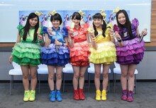 台湾で行った記者会見時のチームしゃちほこ。