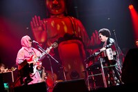 シャカッチ（ハナレグミ）とレキシ。（撮影：田中聖太郎）