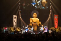 ネコカミノカマタリ（キュウソネコカミ）とレキシのセッションの様子。（撮影：田中聖太郎）