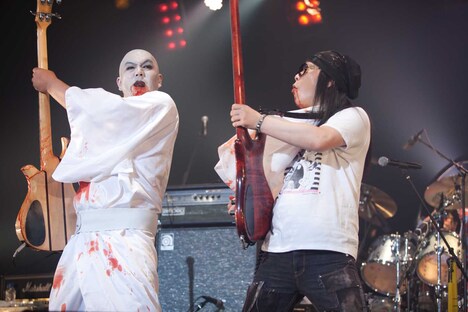 左から鈴木研一、内田雄一郎。(撮影:齋藤明)