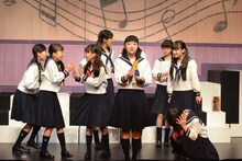 さくら学院「秋桜学園合唱部」ゲネプロの様子。