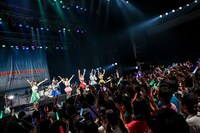 バンドじゃないもん！「夏のOh!バイブス」リリース記念ライブの様子。（撮影：笹森健一）