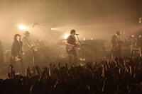 [Alexandros]（Photo by Yuki Kawamoto）