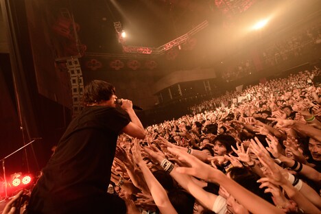 [Alexandros]（Photo by Yuki Kawamoto）