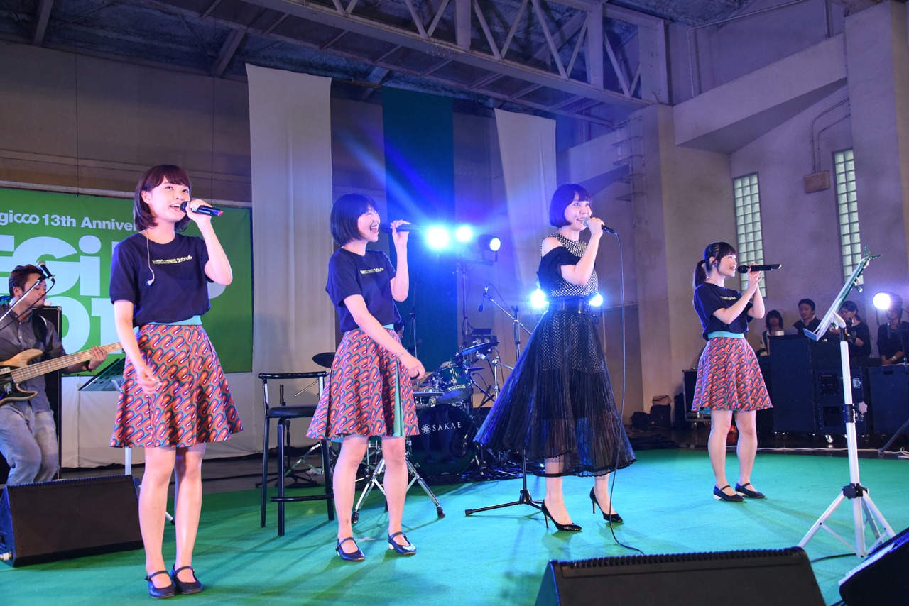 土岐麻子とNegicco。