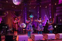 大森靖子（左端）とガチンコ3のコラボレーション。（写真提供：音組）