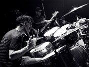 柏倉隆史(Dr / toe、the HIATUS)