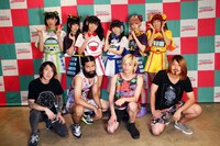 でんぱ組.incとFear, and Loathing in Las Vegas。（写真提供：ディアステージ）