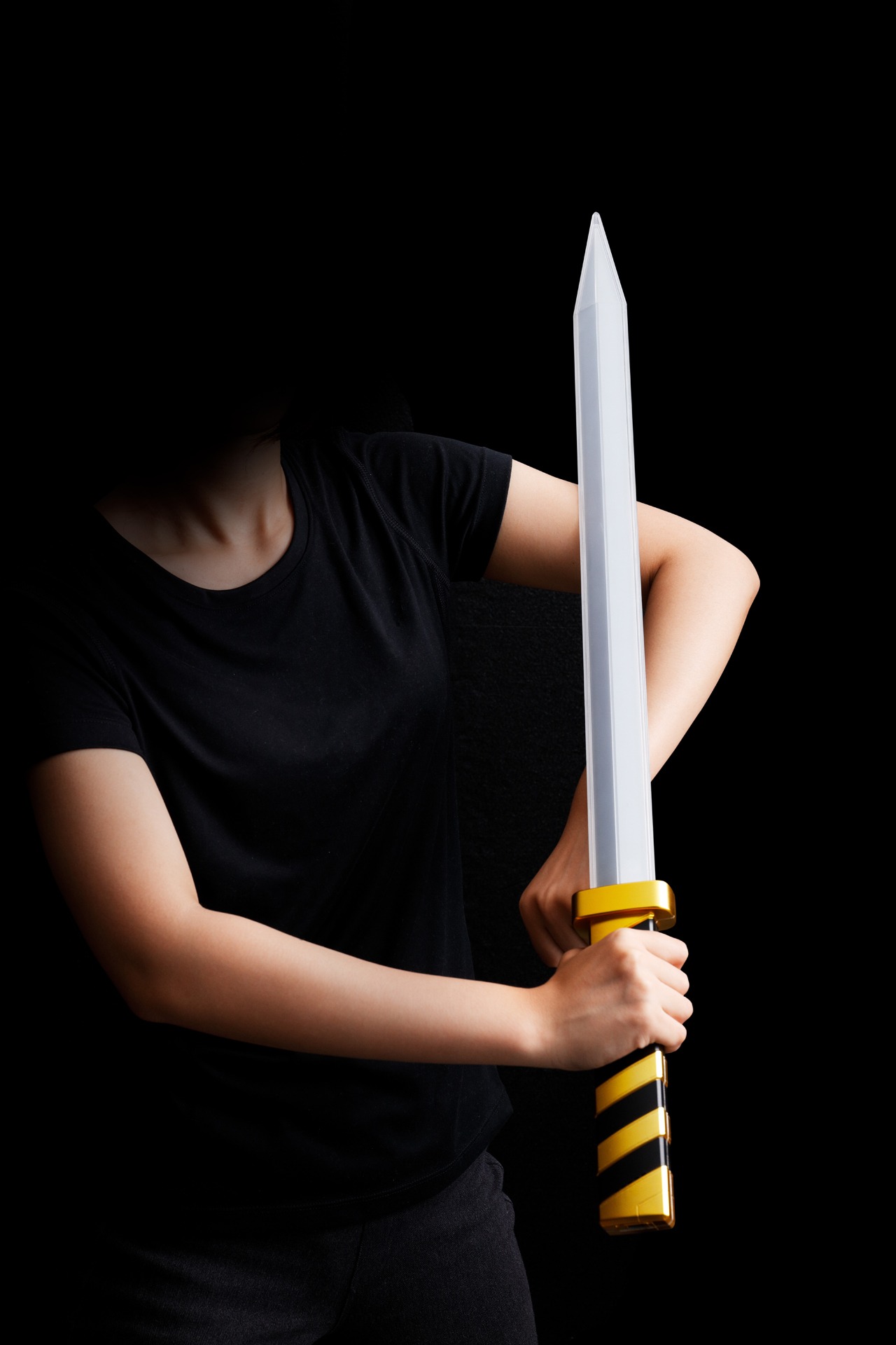 「TAMASHII Lab 宇宙刑事ギャバン レーザーブレード」使用例。 (c)東映