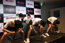 MAGiC BOYZ「MAGiC BOYZ『Do The D-D-T!!』リリースイベント」東京・HMVエソラ池袋公演の様子。