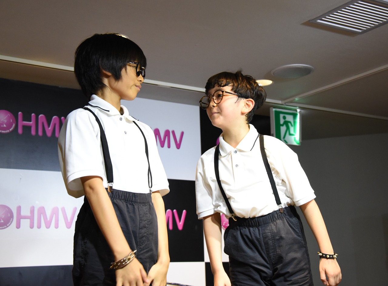 左からジョー（DJ）、ミロ（DJ）。