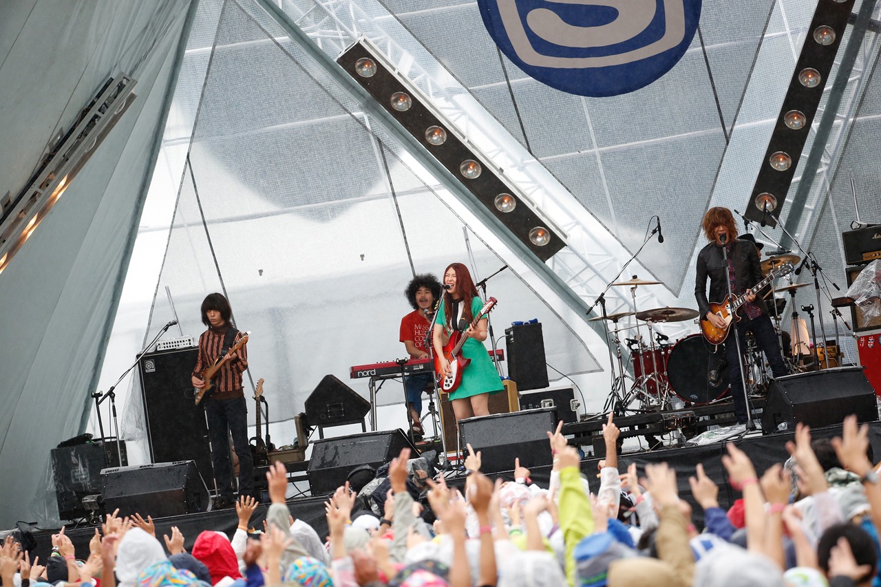 GLIM SPANKY