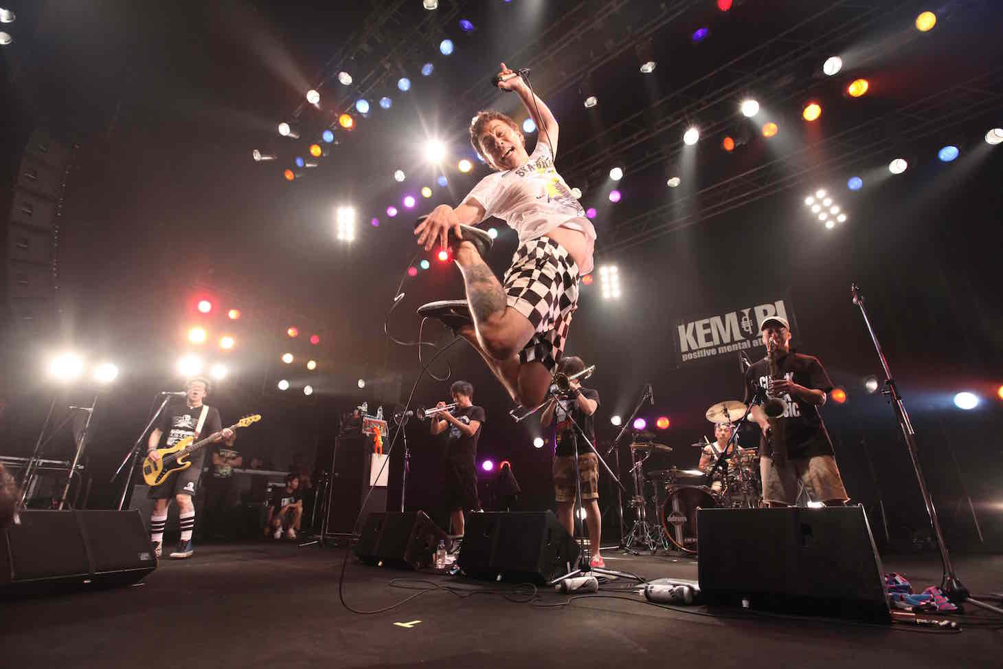 KEMURI（Photo by Wataru Umeda）