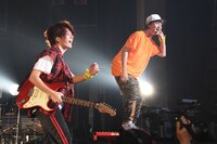 左からMASAKI、To-i。