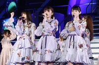 「"真夏の全国ツアー2016"～4th Year Birthday Live～」初日公演の様子。（写真提供：ソニー・ミュージックレコーズ）