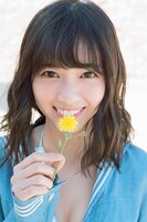 西野七瀬2nd写真集「風を着替えて」より。(c)川島小鳥 / 集英社