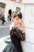 人気画像8位は「乃木坂46西野七瀬、川島小鳥撮影の2nd写真集『風を着替えて』」より、西野七瀬2nd写真集「風を着替えて」の掲載写真。