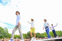 ウルフルズ「クリアアサヒPresents OSAKAウルフルカーニバル ウルフルズがやって来る！2016ヤッサ！20年目のバンザイ～やっててよかった～」の様子。（撮影：渡邉一生）