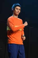 ジャイアンに扮したカイ。