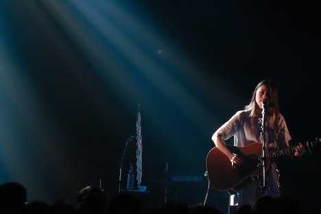 片平里菜（Photo by Taku Fujii）