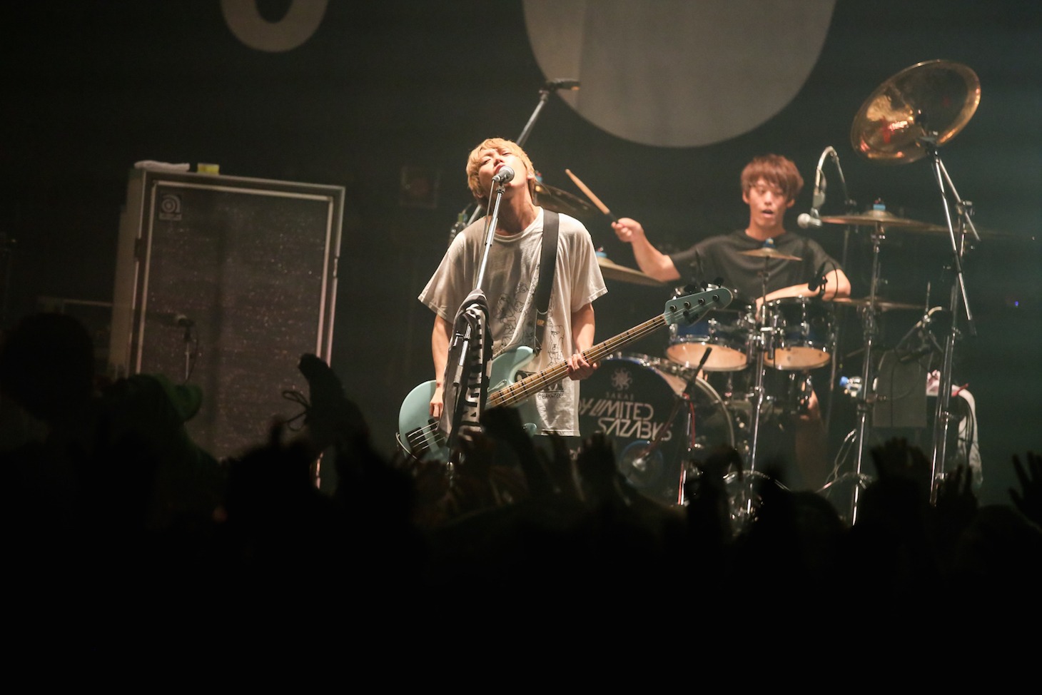 GEN（B, Vo / 04 Limited Sazabys）（Photo by Viola Kam [V'z Twinkle]）