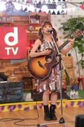 dTVブース「a-nation音楽生特番」での瀬川あやか。