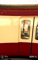 FlowBack「Come A Long Way」ミュージックビデオのワンシーン。